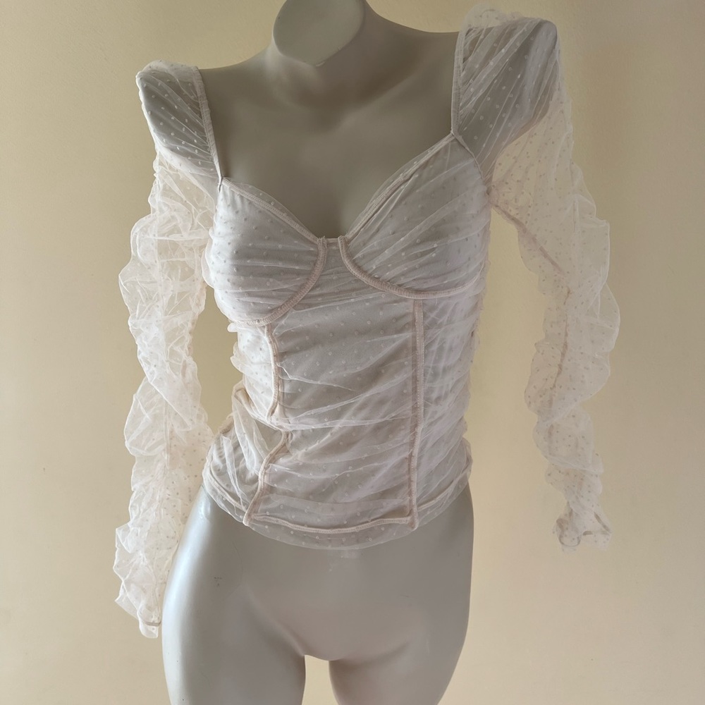 Tulle with Polk dots ruched sleeves top